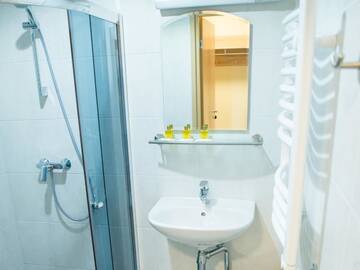 Фото номера Стандартный трехместный номер Отель Ankur Hotell г. Муствеэ 3