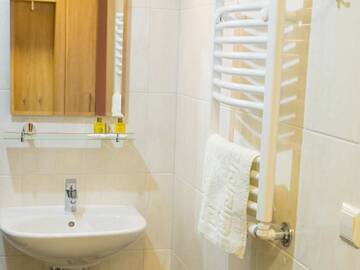 Фото номера Стандартный трехместный номер Отель Ankur Hotell г. Муствеэ 5